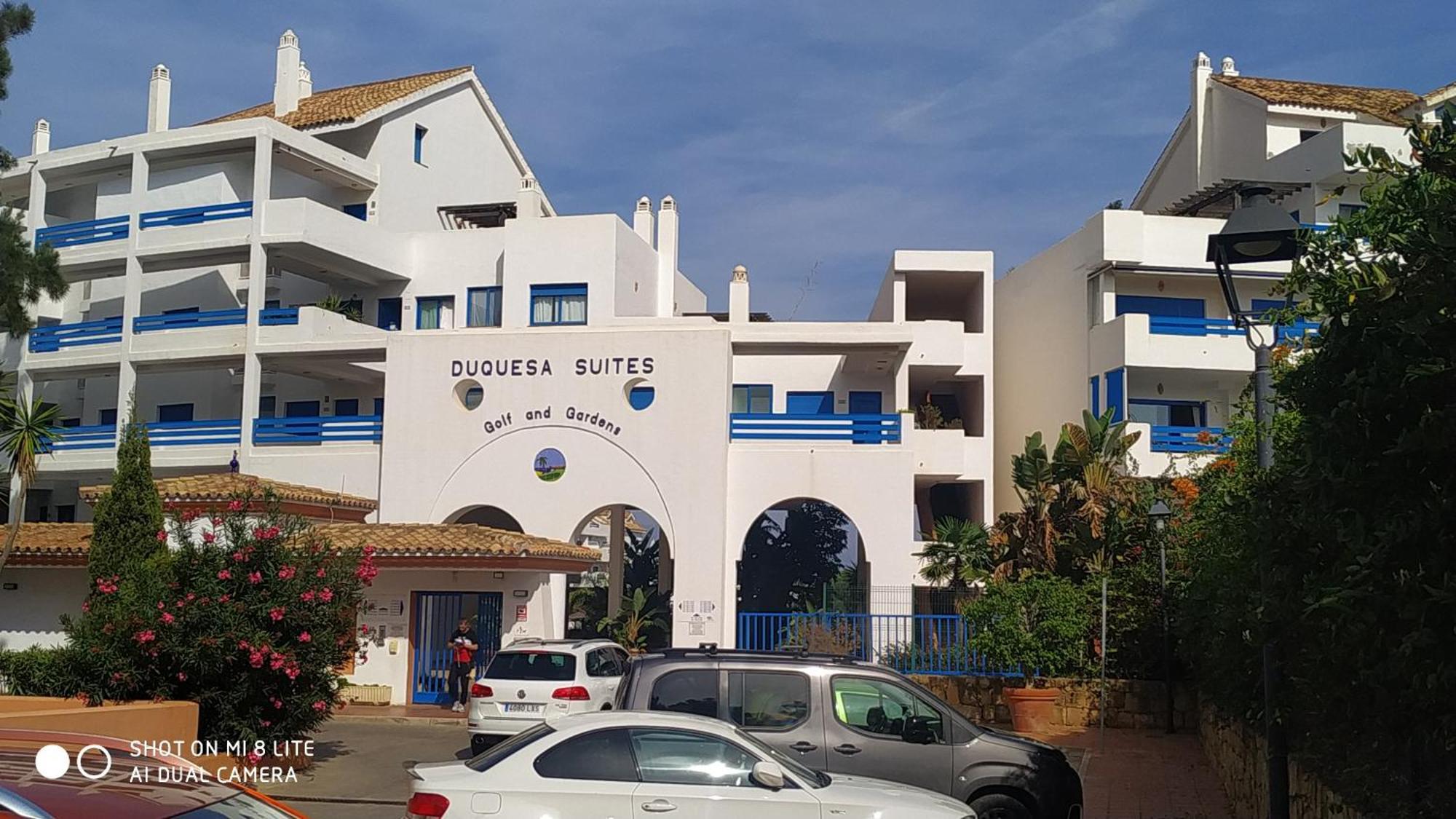 Residencial La Duquesa Suites Golf & Gardens San Luis de Sabinillas Szoba fotó