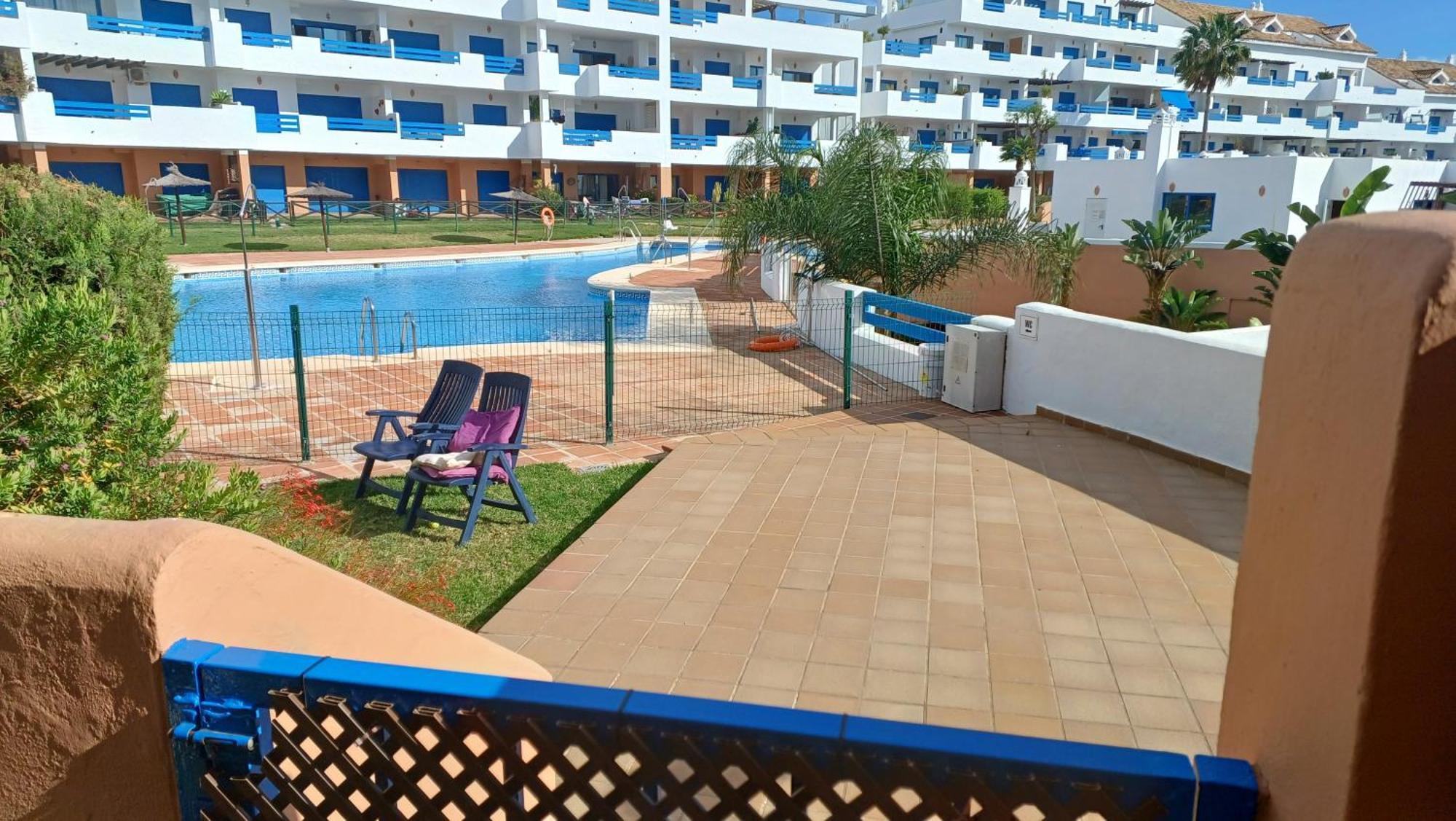 Residencial La Duquesa Suites Golf & Gardens San Luis de Sabinillas Kültér fotó